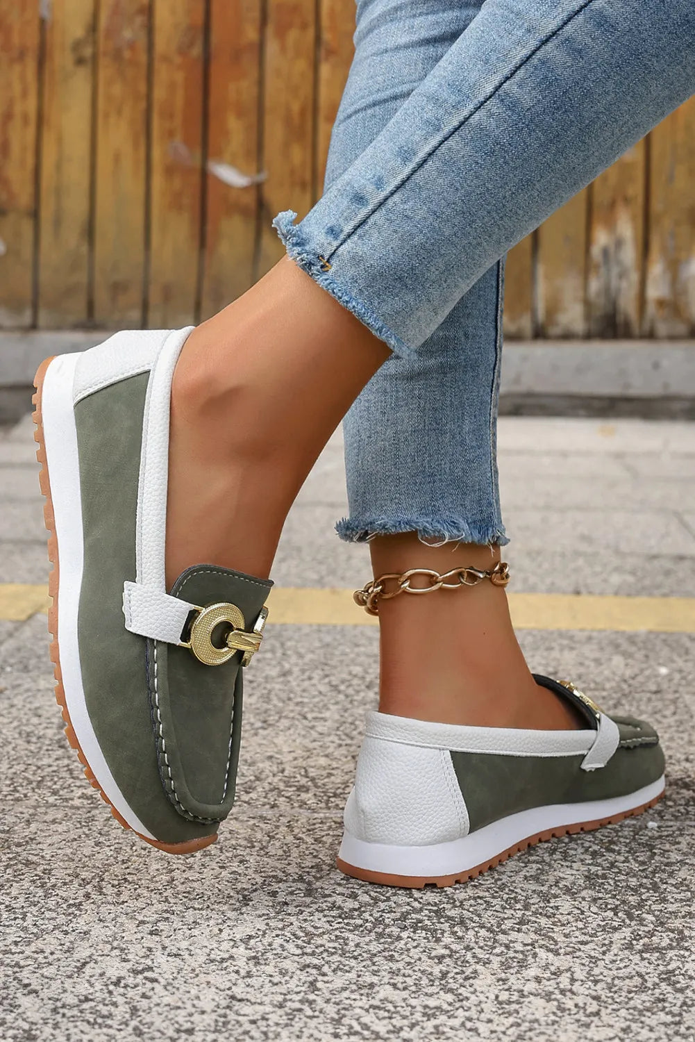 Green Metal Ring Decor Thick Sole Slip On Loafers