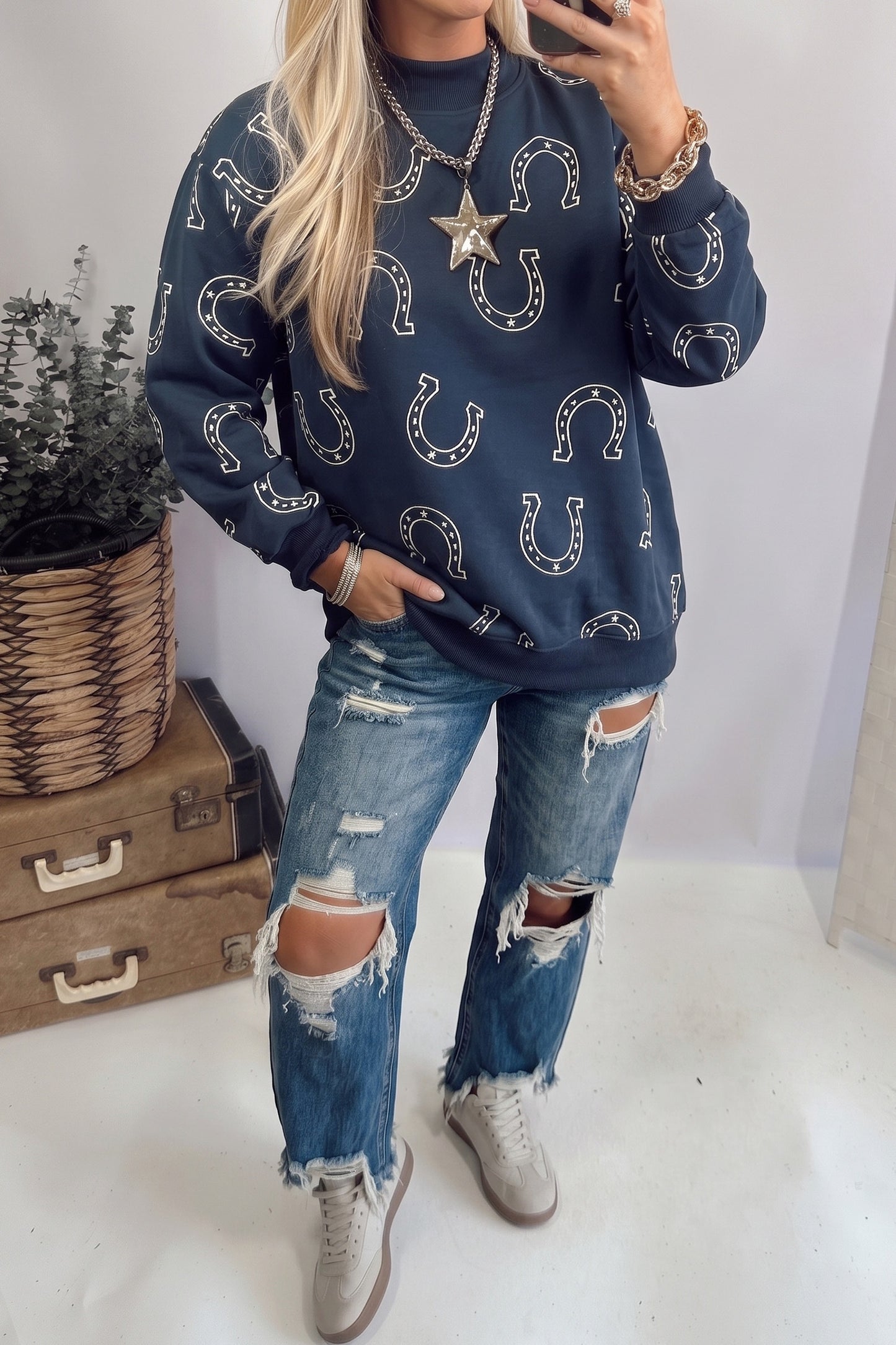 Western Horseshoe Print Sweatshirt